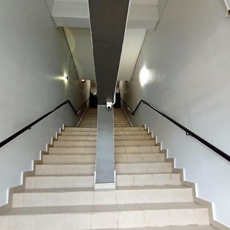 Готель D Layaran Kuantan Lpt Exit 833 Екстер'єр фото